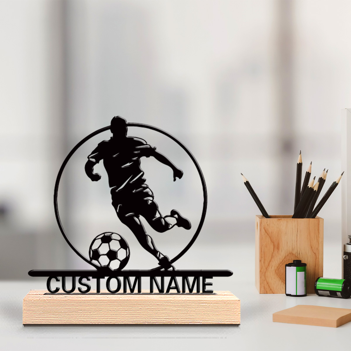 Outdoor Furniture Wood - Personalisierte Fußballspieler-Metallstatue mit Namen, Holzsockel Tischdekoration,